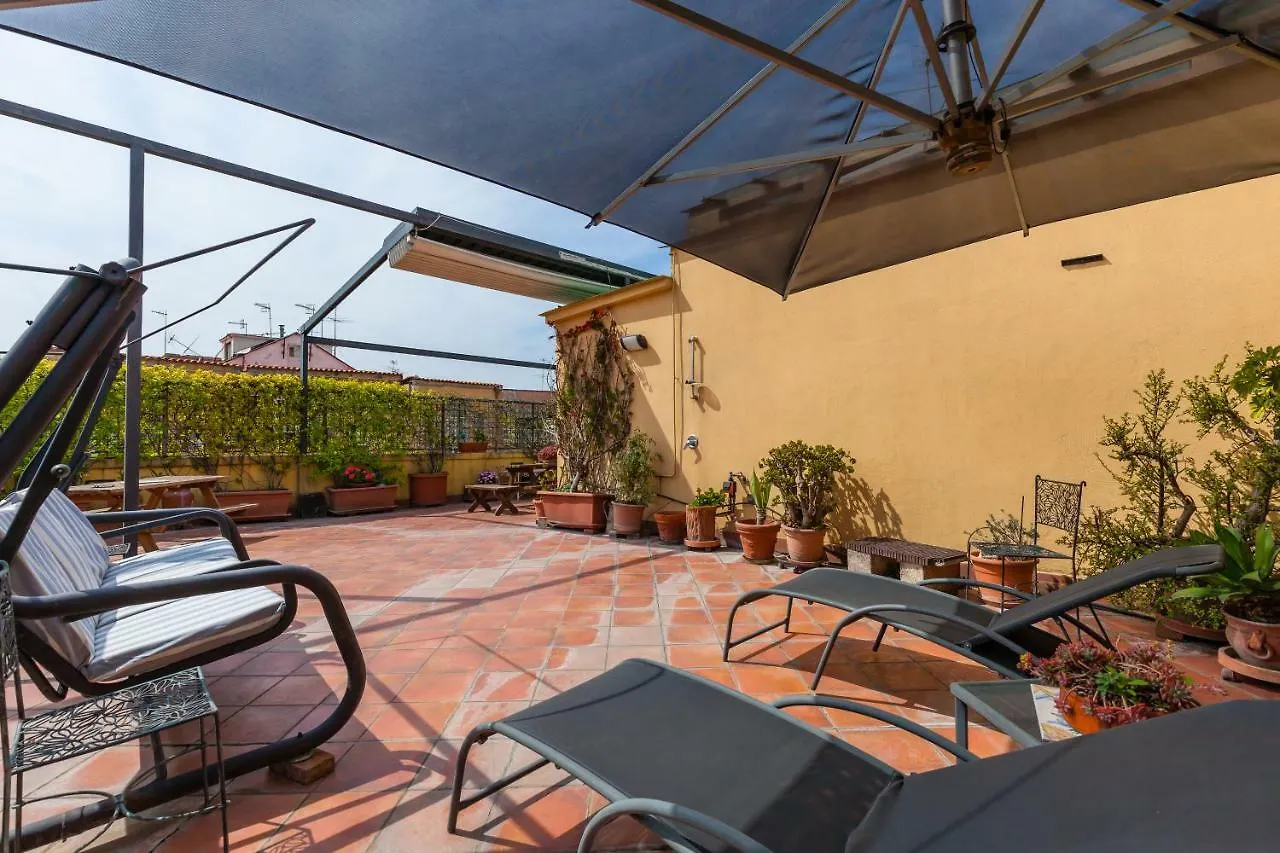 Appartamento Firenze Rooftop by Wonderful Italy Napoli 0*,  Italia
